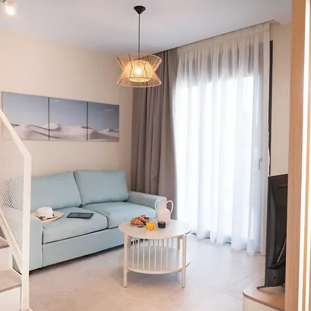 Ξενοδοχείο με διαμερίσματα Anny Residences & Σκάλα Καλλιράχης