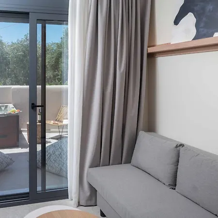 Ξενοδοχείο με διαμερίσματα Anny Residences & 4*