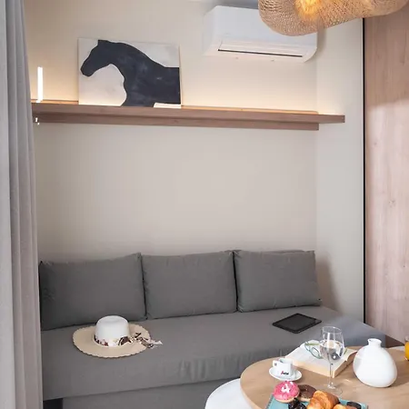 Ξενοδοχείο με διαμερίσματα Anny Residences &