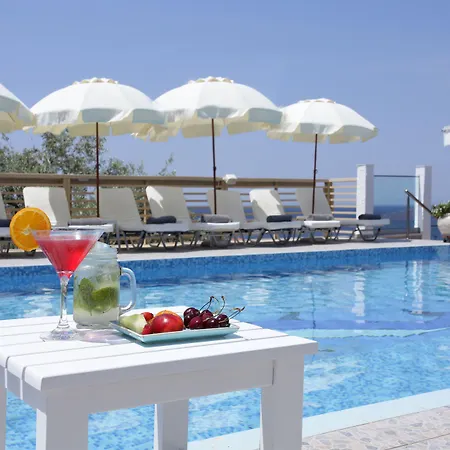 Anny Residences & 4*